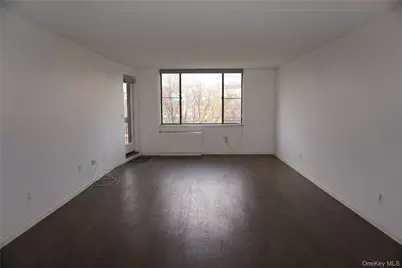 777 N Macquesten Parkway #308, Fleetwood, NY 10552 - Photo 2