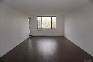 777 N MacQuesten Pkwy, Fleetwood, NY 10552 - Photo 2