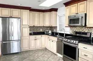 143 Delaware Ave, Bay Shore, NY 11706 - Photo 2