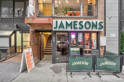 247 E 50th Street, New York, NY 10022 - Photo 2