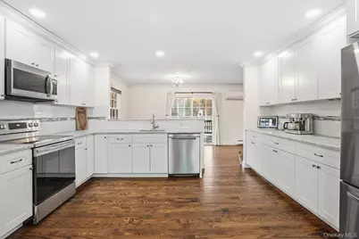 13 Jane Street, Poughkeepsie, NY 12603 - Photo 2