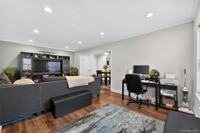 8 Wooleys Lane #Apt B12, Great Neck, NY 11023 - Photo 14