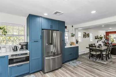 89 Pinelawn Avenue, Shirley, NY 11967 - Photo 8