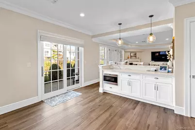 1 Village Green Drive #1, Southampton, NY 11968 - Photo 8