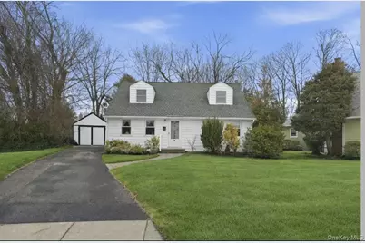 3 Coral Cove, East Norwich, NY 11732 - Photo 1