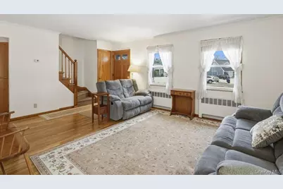 3 Coral Cove, East Norwich, NY 11732 - Photo 2