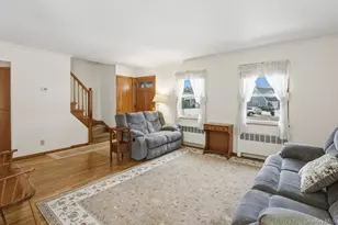 3 Coral Cove, East Norwich, NY 11732 - Photo 2