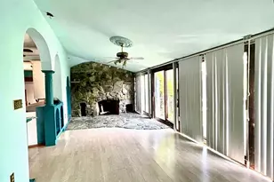 159 E Dorsey Ln, Poughkeepsie, NY 12601 - Photo 4