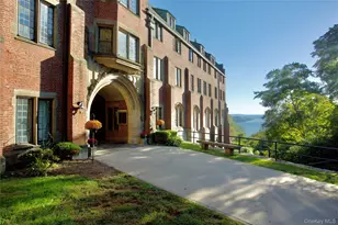 403 Chateau Rive, Peekskill, NY 10566 - Photo 4