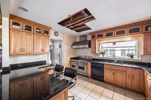 27 Faneuil Pl, New Rochelle, NY 10801 - Photo 10