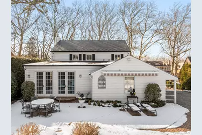 9 Chester Drive, Great Neck, NY 11021 - Photo 14