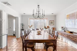 9 Chester Dr, Great Neck, NY 11021 - Photo 4