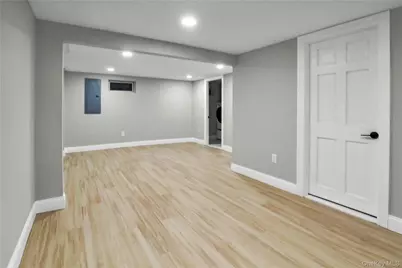 45 Colony Lane, Syosset, NY 11791 - Photo 16