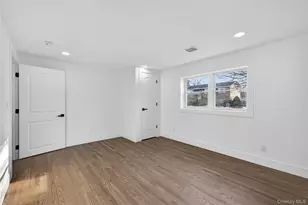 244 N Erie Ave, Lindenhurst, NY 11757 - Photo 26