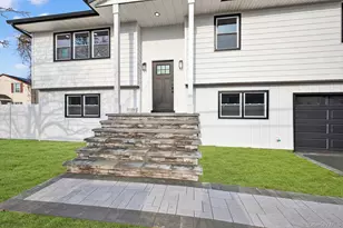 244 N Erie Ave, Lindenhurst, NY 11757 - Photo 4