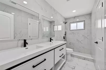 244 N Erie Avenue, Lindenhurst, NY 11757 - Photo 16