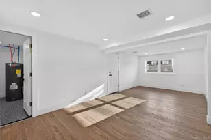 244 N Erie Ave, Lindenhurst, NY 11757 - Photo 22