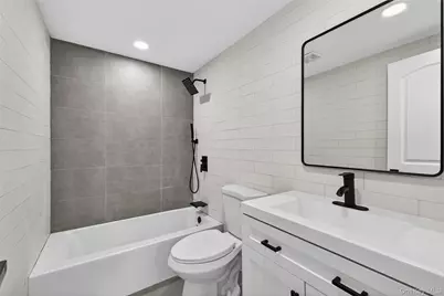 244 N Erie Avenue, Lindenhurst, NY 11757 - Photo 24