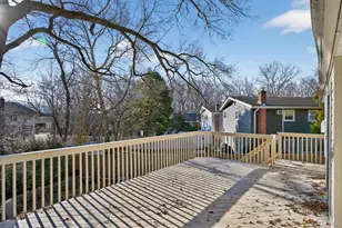 8 Stern Ct, Huntington Station, NY 11746 - Photo 20