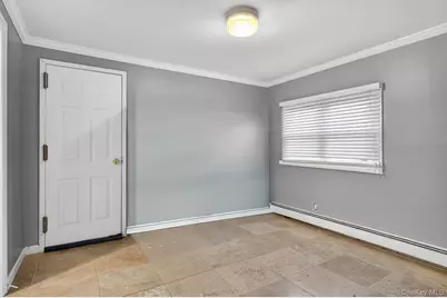 8 Stern Court, Huntington Station, NY 11746 - Photo 16