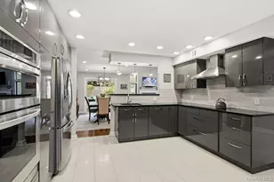 8 Wimbledon Ct, Jericho, NY 11753 - Photo 6