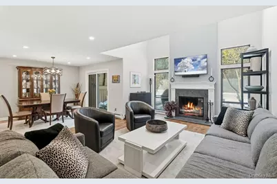 8 Wimbledon Court, Jericho, NY 11753 - Photo 12