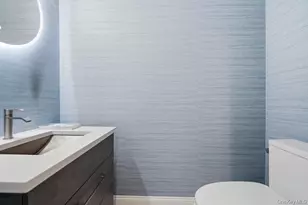 8 Wimbledon Ct, Jericho, NY 11753 - Photo 14