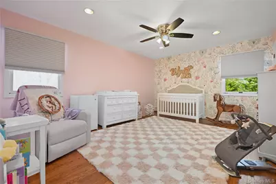 194 Oakdale Bohemia Road, Bohemia, NY 11716 - Photo 18