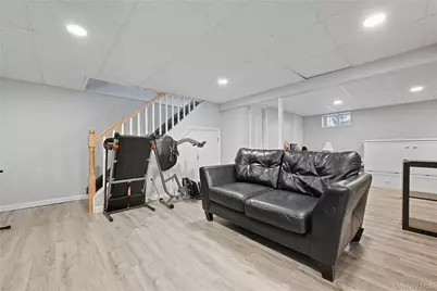 194 Oakdale Bohemia Road, Bohemia, NY 11716 - Photo 24