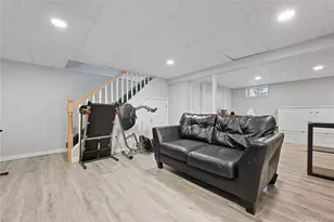 194 Oakdale-Bohemia Rd, Bohemia, NY 11716 - Photo 24