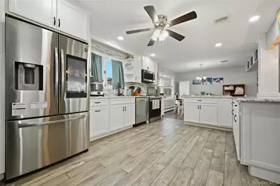 194 Oakdale Bohemia Road, Bohemia, NY 11716 - Photo 10