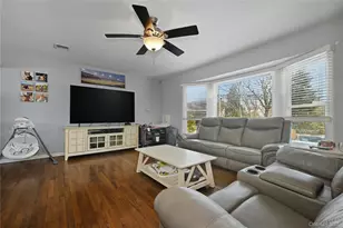 194 Oakdale-Bohemia Rd, Bohemia, NY 11716 - Photo 6