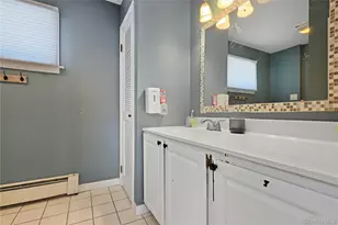 194 Oakdale-Bohemia Rd, Bohemia, NY 11716 - Photo 20