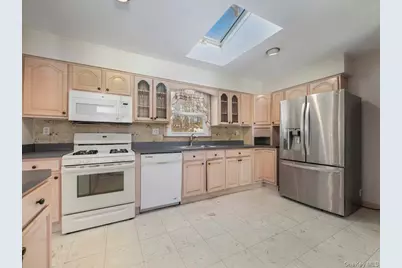 61 Rolling Ridge Road, New City, NY 10956 - Photo 12