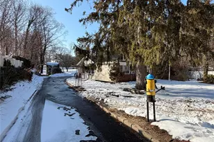 40 Wood Rd, Centereach, NY 11720 - Photo 2