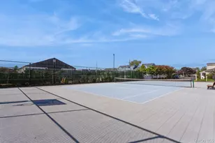 100 Baker Ct, Island Park, NY 11558 - Photo 24