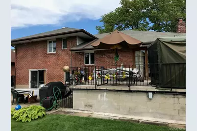 51 Edgewood Drive, New Hyde Park, NY 11040 - Photo 20