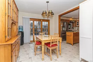 51 Edgewood Dr, New Hyde Park, NY 11040 - Photo 6