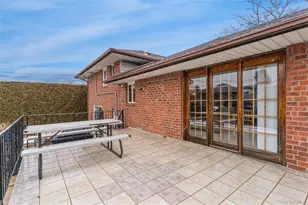 51 Edgewood Dr, New Hyde Park, NY 11040 - Photo 18