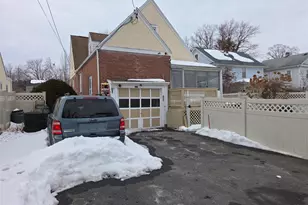 208 S Grand Ave, Poughkeepsie, NY 12603 - Photo 24