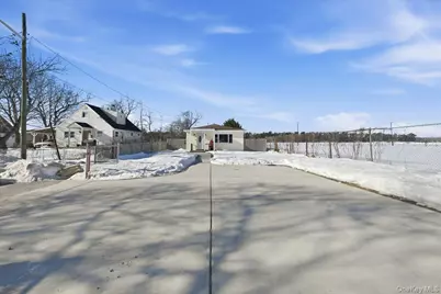 20 Wendy Lane, Brentwood, NY 11717 - Photo 4