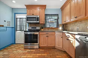 20 Wendy Ln, Brentwood, NY 11717 - Photo 10