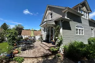 28 Jane St, Roslyn Heights, NY 11577 - Photo 2