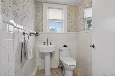 28 Jane Street, Roslyn Heights, NY 11577 - Photo 12