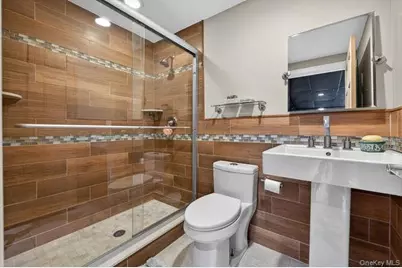 28 Jane Street, Roslyn Heights, NY 11577 - Photo 30