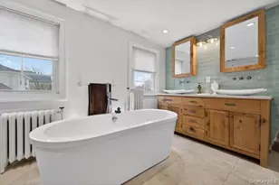 28 Jane St, Roslyn Heights, NY 11577 - Photo 24