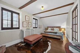 28 Jane St, Roslyn Heights, NY 11577 - Photo 20