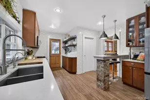 28 Jane St, Roslyn Heights, NY 11577 - Photo 10