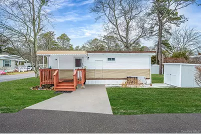 525 Riverleigh Avenue #29, Riverhead, NY 11901 - Photo 1