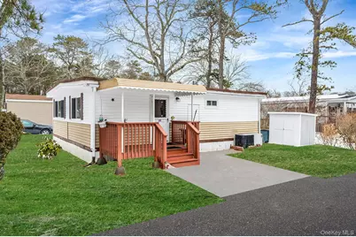 525 Riverleigh Avenue #29, Riverhead, NY 11901 - Photo 2